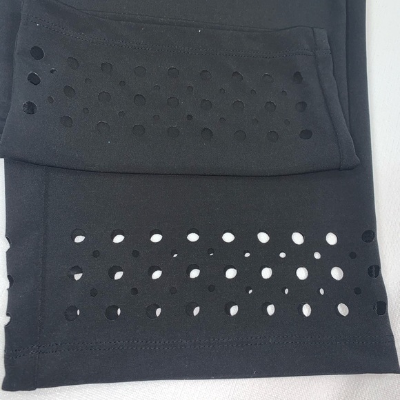 Christopher & Banks Dress Capri Pants Black - Picture 2 of 5